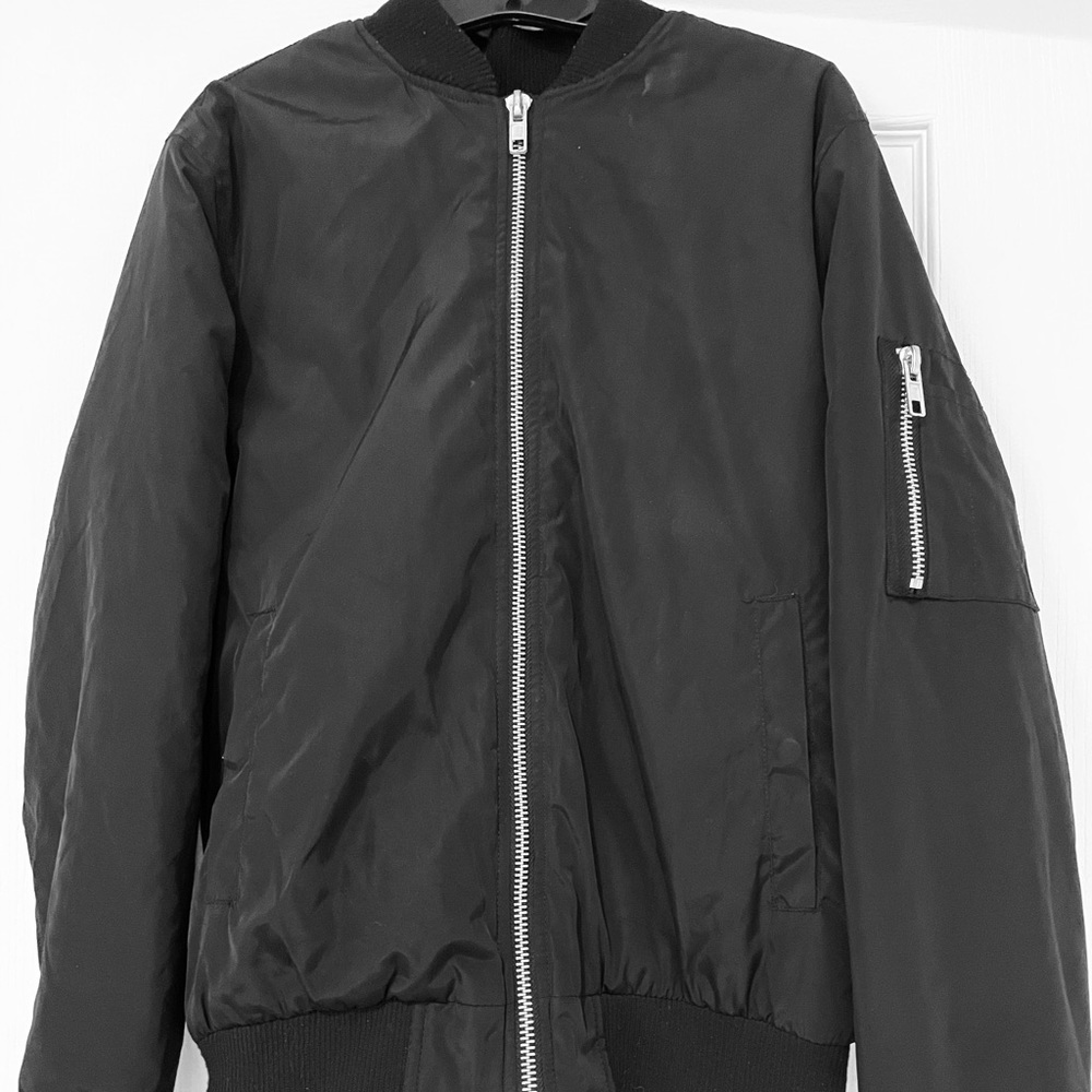 Forever 21 Men’s Bomber Jacket, size Small